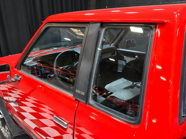 1985 Nissan Pickup Deluxe - 4 owner - 4WD - 23015635 - 10