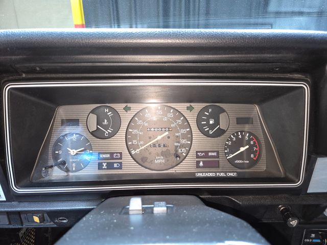 1985 Nissan Pickup Deluxe - 4 owner - 4WD - 23015635 - 14
