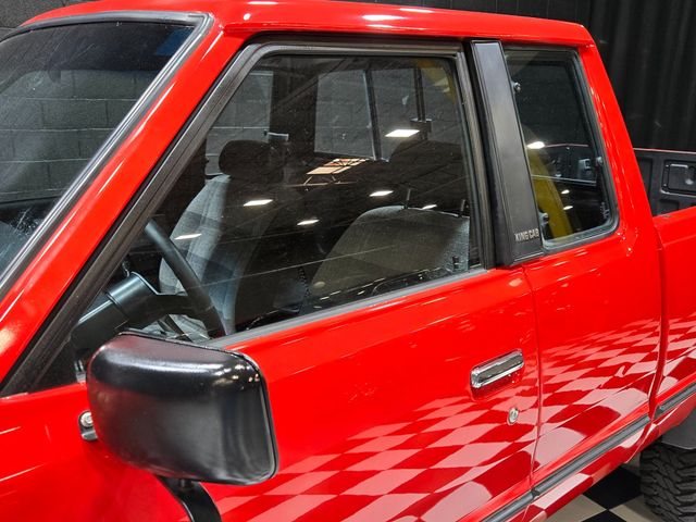 1985 Nissan Pickup Deluxe - 4 owner - 4WD - 23015635 - 28