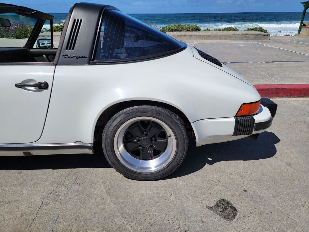 1985 Porsche 911 CARRERA TARGA, 5 SPEED MANUAL! - 21854789 - 9