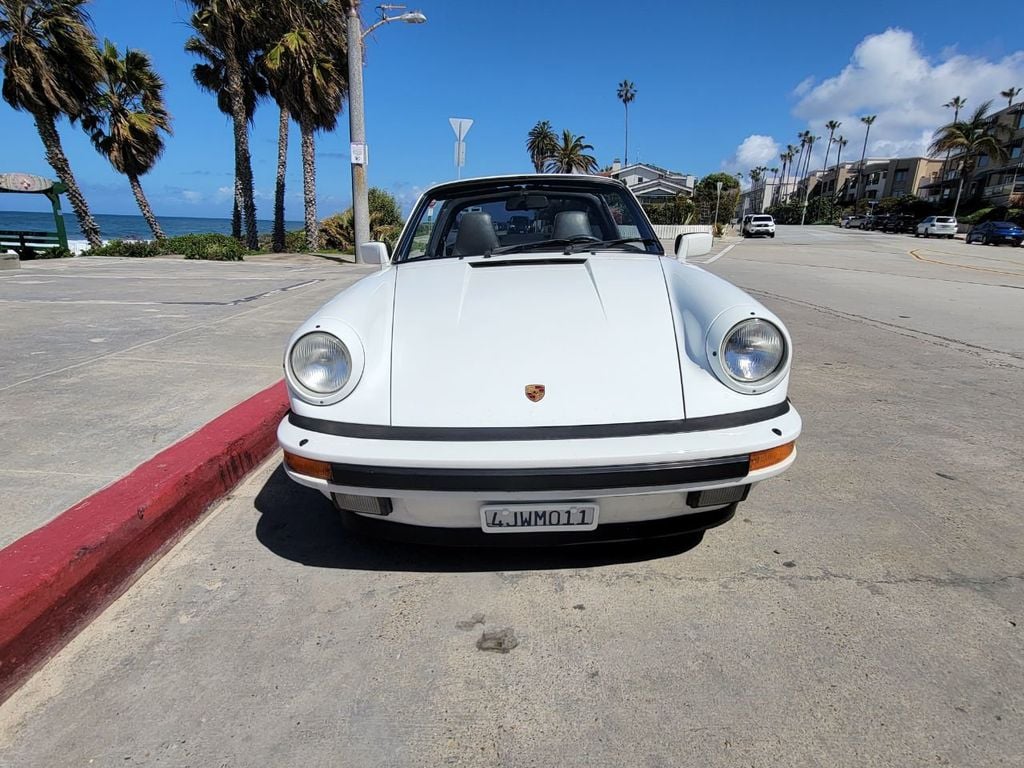 1985 Porsche 911 CARRERA TARGA, 5 SPEED MANUAL! - 21854789 - 14