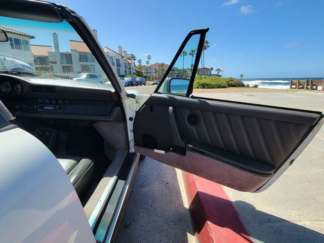 1985 Porsche 911 CARRERA TARGA, 5 SPEED MANUAL! - 21854789 - 27
