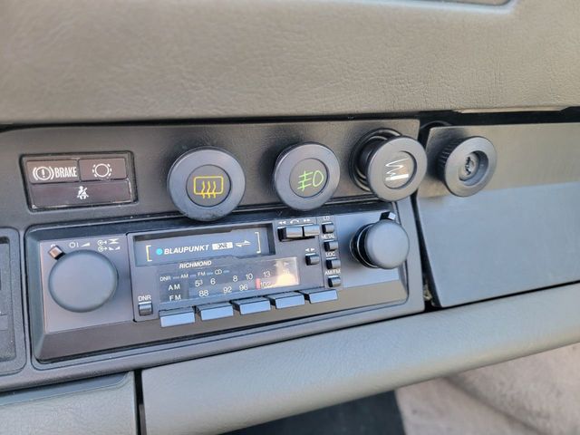 1985 Porsche 911 CARRERA TARGA, 5 SPEED MANUAL! - 21854789 - 36