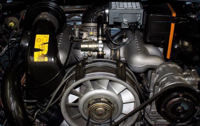 1985 Porsche 911 CARRERA TARGA - 17163398 - 28