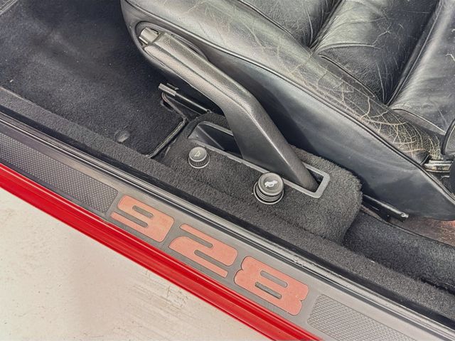 1985 Porsche 928  - 23084046 - 13