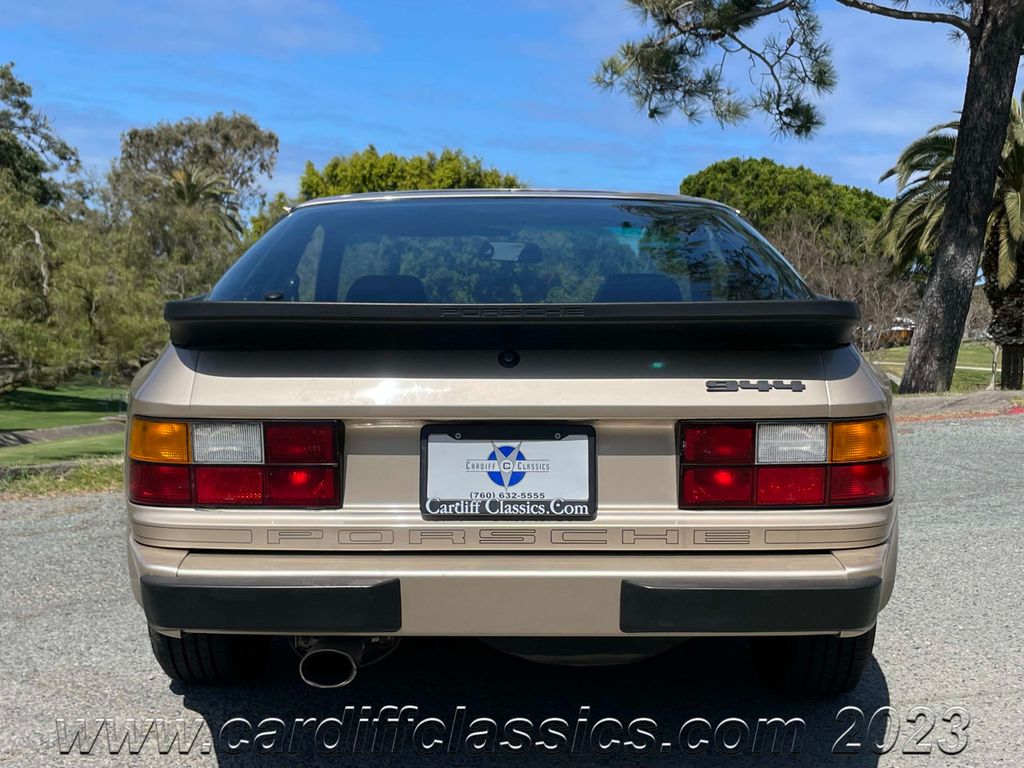 1985 Porsche 944  - 21894907 - 13