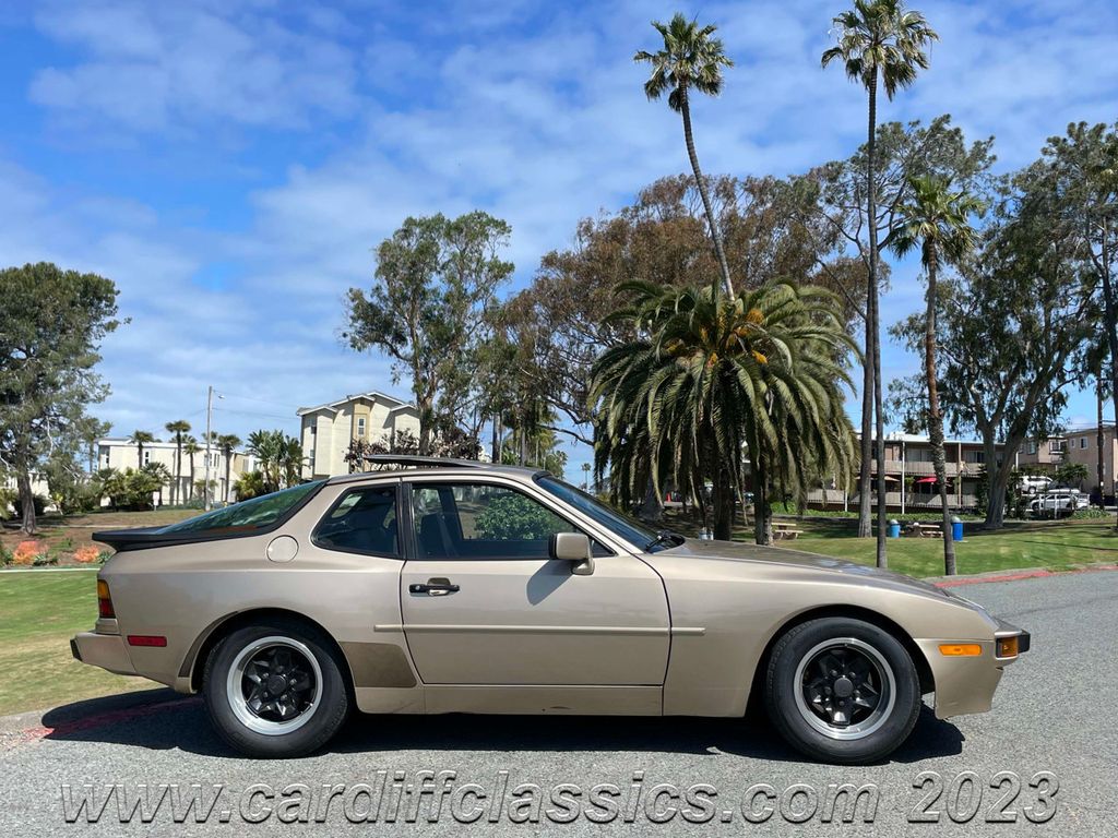 1985 Porsche 944  - 21894907 - 3