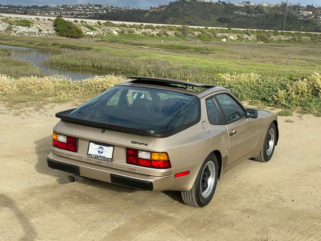 1985 Porsche 944  - 21894907 - 43