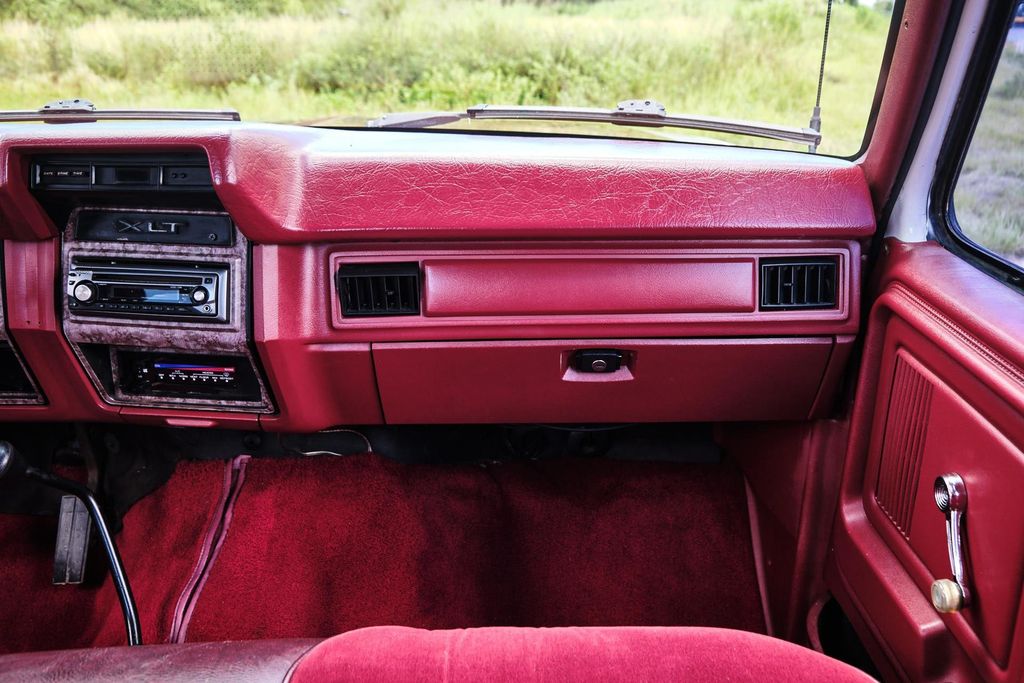 1986 ford f150 interior