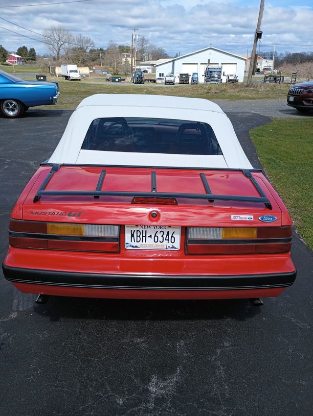 1986 Ford Mustang GT Convertible For Sale - 22402856 - 42