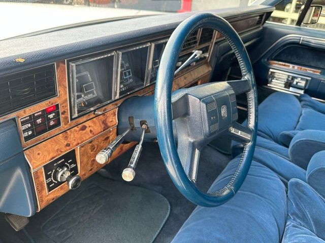 1986 Lincoln Town Car 4dr Sedan - 22228448 - 50