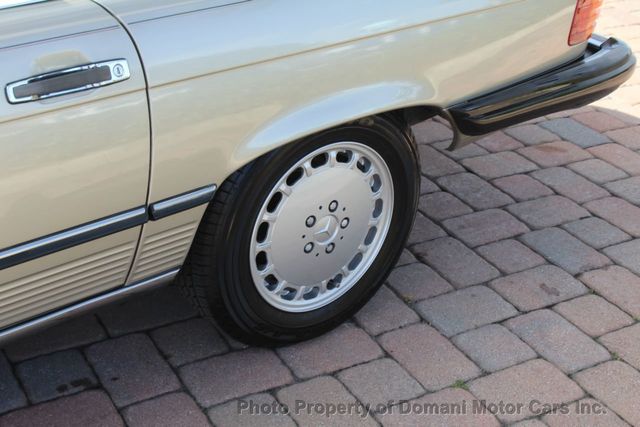 1986 Mercedes-Benz 560 HARDTOP INCLUDED ,FACTORY BOOKS AND 3 KEYS - 21741155 - 49