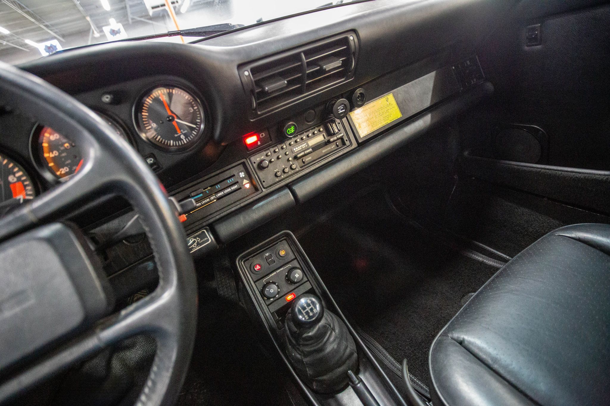 1986 Porsche 911 Coupe photo 7