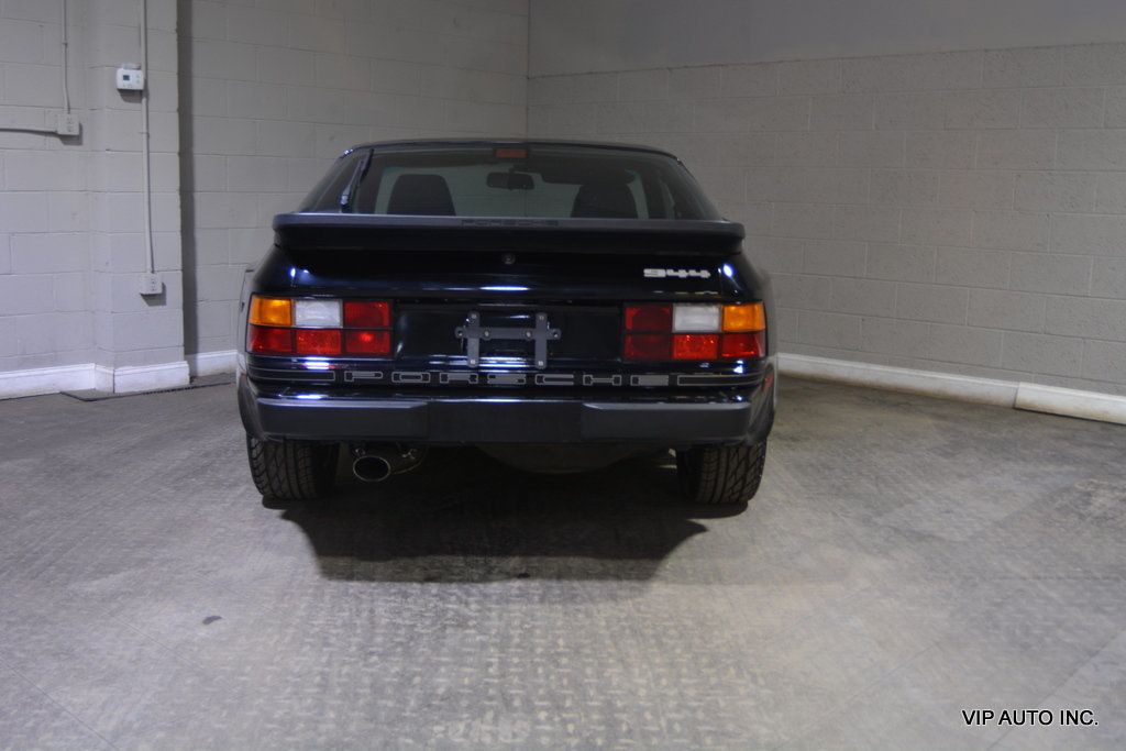 1986 Porsche 944 2D Coupe - 22866317 - 5