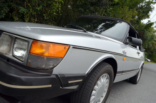 1986 Saab 900T Convertible 900T Convertible 1 of only 400 produced - 22817595 - 3