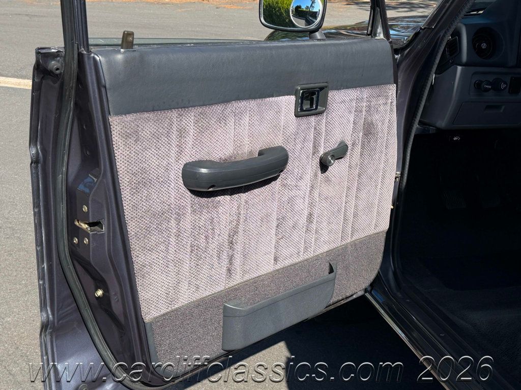 1986 Toyota Land Cruiser FJ60  - 23031229 - 11