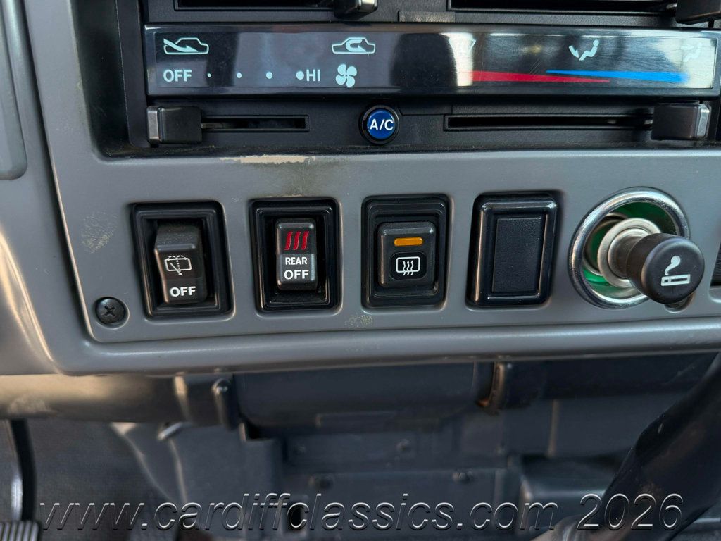 1986 Toyota Land Cruiser FJ60  - 23031229 - 19