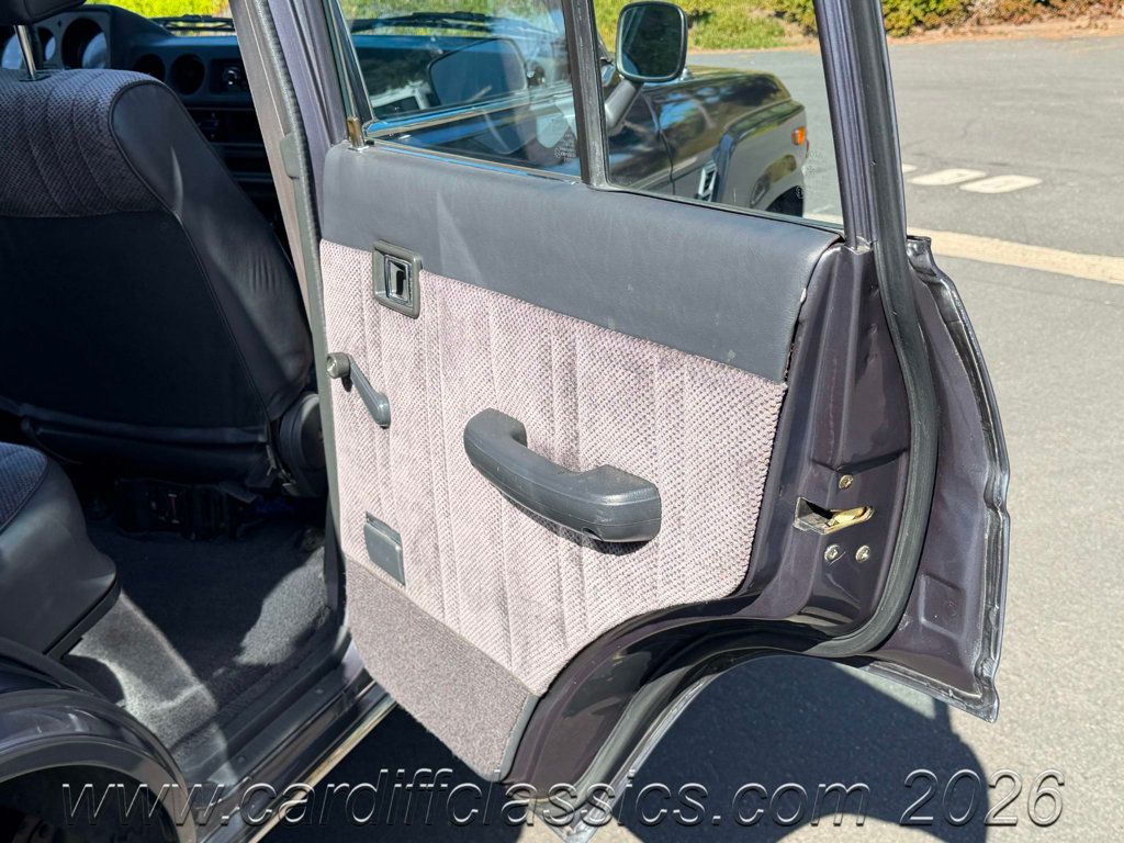1986 Toyota Land Cruiser FJ60  - 23031229 - 25
