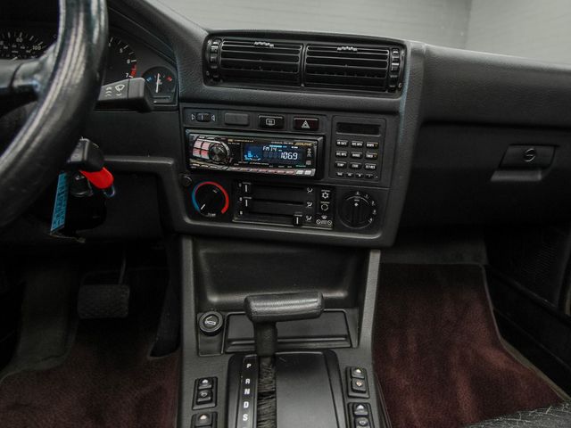 1987 BMW 3 Series 325i 2dr Convertible - 23061627 - 16