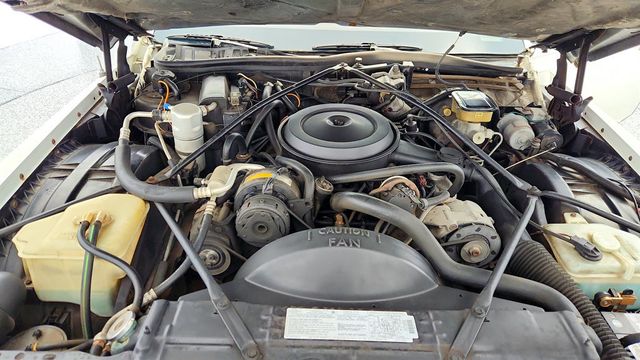 1987 Cadillac Brougham 4dr Sedan with Sunroof, Red Interior & Smartphone Integration - 22971794 - 29