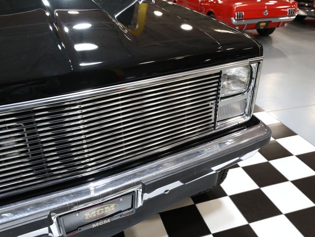 1987 Chevrolet Blazer K5 - LS2 - AC - RESTORED - TOP SHELF - 23017443 - 9