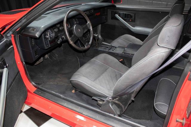 1987 Chevrolet Camaro IROC Z28 -L-98 5.7 LITER - ONLY 2 OWNERS - 22982702 - 1