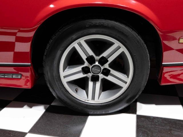 1987 Chevrolet Camaro IROC Z28 -L-98 5.7 LITER - ONLY 2 OWNERS - 22982702 - 24