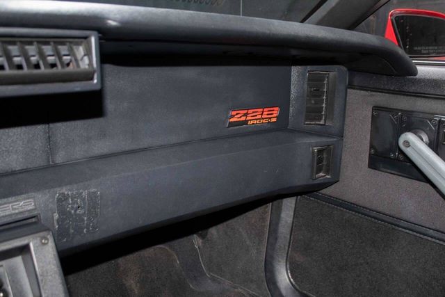 1987 Chevrolet Camaro IROC Z28 -L-98 5.7 LITER - ONLY 2 OWNERS - 22982702 - 33