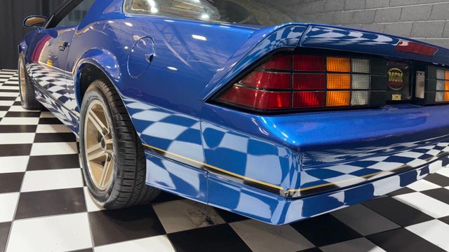 1987 Chevrolet Camaro Z28 2dr Hatchback - 22941966 - 23