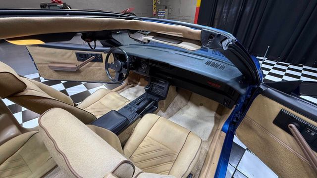 1987 Chevrolet Camaro Z28 2dr Hatchback - 22941966 - 69