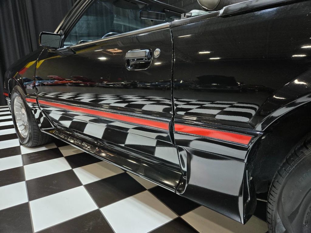 1987 Ford Mustang GT 2dr Convertible - 22907590 - 17