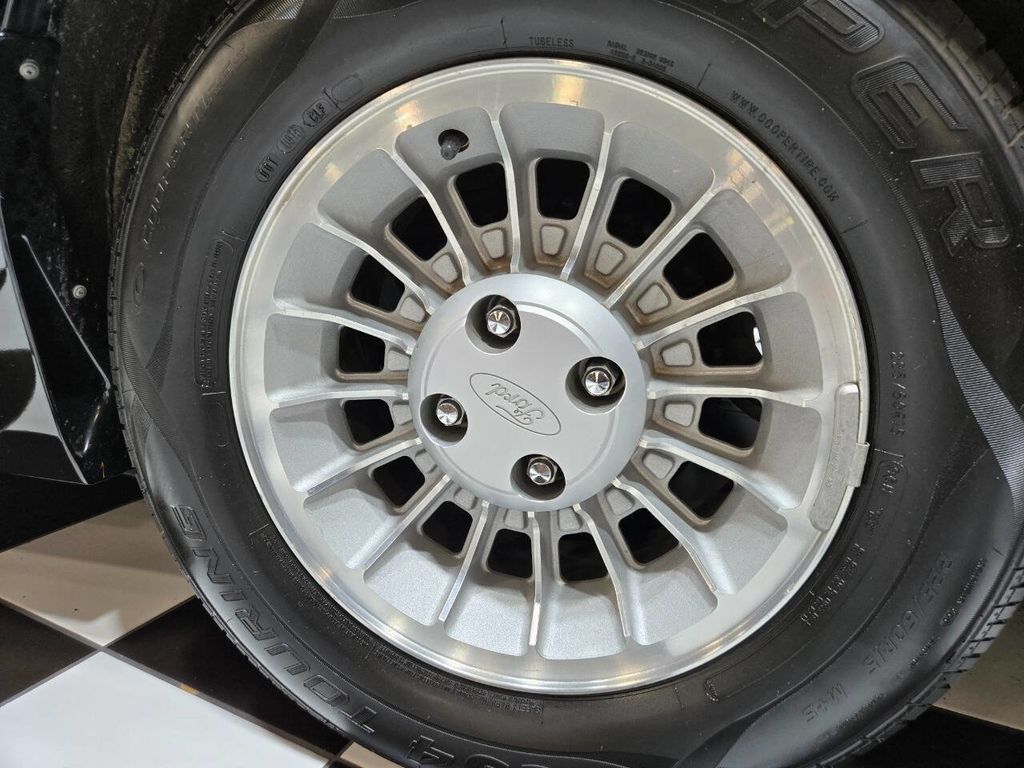 1987 Ford Mustang GT 2dr Convertible - 22907590 - 18