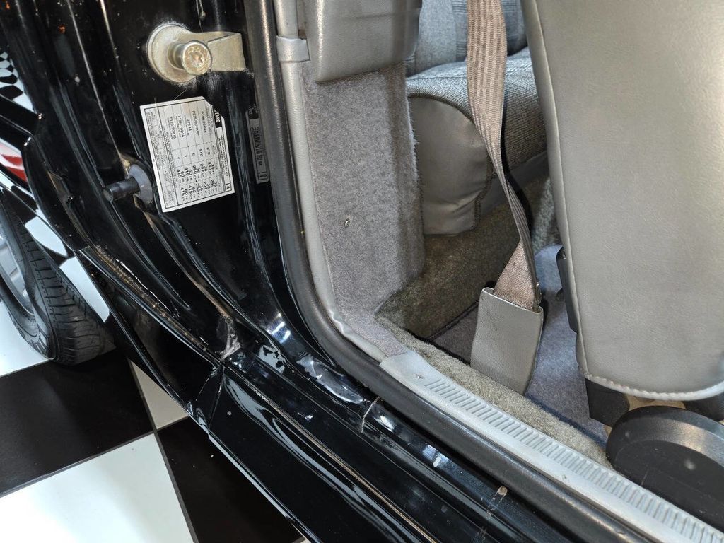 1987 Ford Mustang GT 2dr Convertible - 22907590 - 37