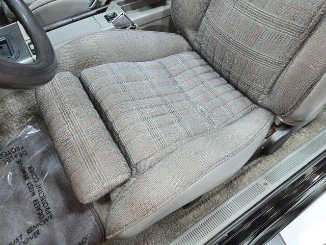 1987 Ford Mustang GT 2dr Convertible - 22907590 - 58