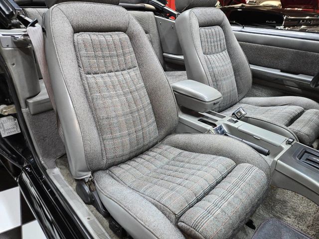 1987 Ford Mustang GT 2dr Convertible - 22907590 - 65