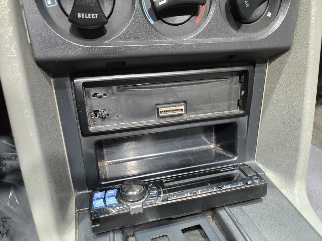 1987 Ford Mustang GT 2dr Convertible - 22907590 - 81