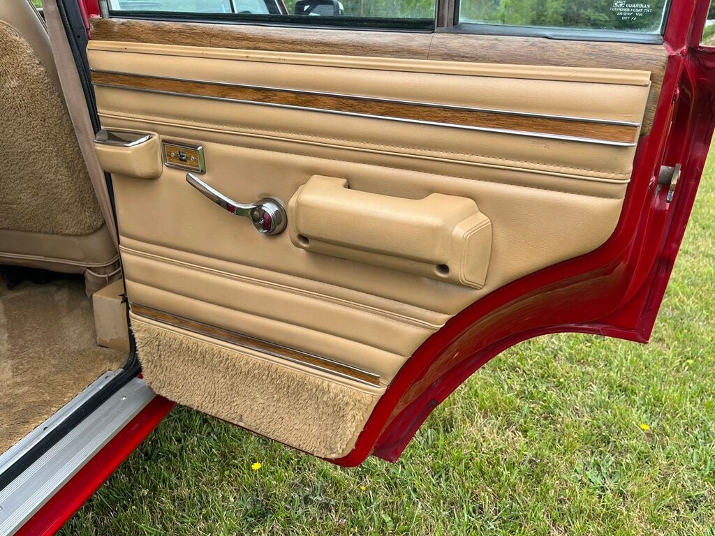 1987 Jeep Grand Wagoneer Colorado Red 4x4 - 22433083 - 35