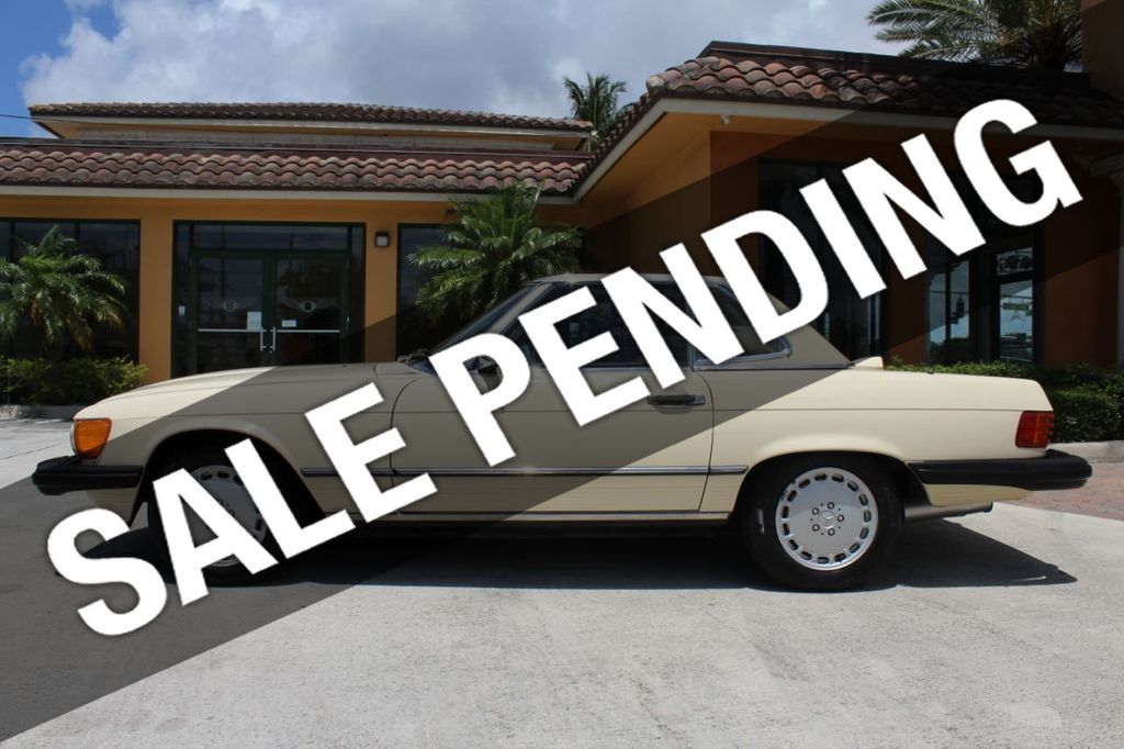 1987 Mercedes-Benz 560 Beautiful Example of a 107 and has Hardtop as well - 18945318 | Video 1