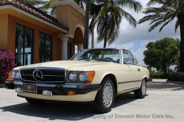 1987 Mercedes-Benz 560 Beautiful Example of a 107 and has Hardtop as well - 18945318 - 9