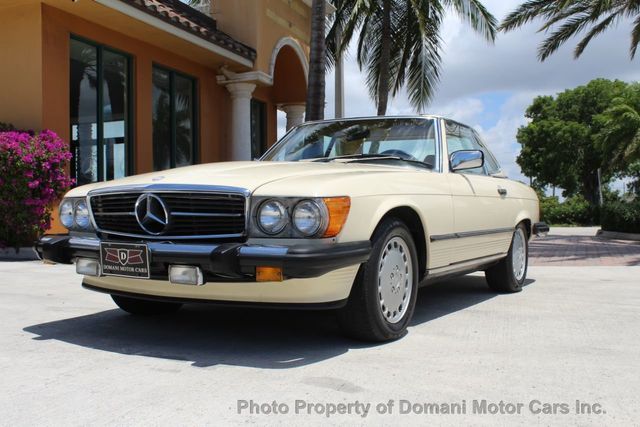 1987 Mercedes-Benz 560 Beautiful Example of a 107 and has Hardtop as well - 18945318 - 10
