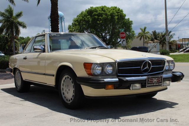 1987 Mercedes-Benz 560 Beautiful Example of a 107 and has Hardtop as well - 18945318 - 23