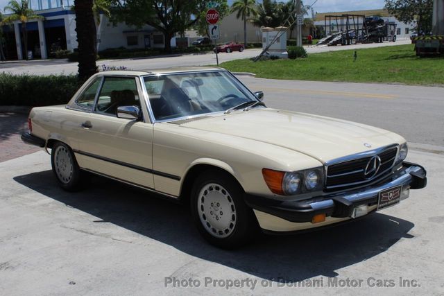 1987 Mercedes-Benz 560 Beautiful Example of a 107 and has Hardtop as well - 18945318 - 24