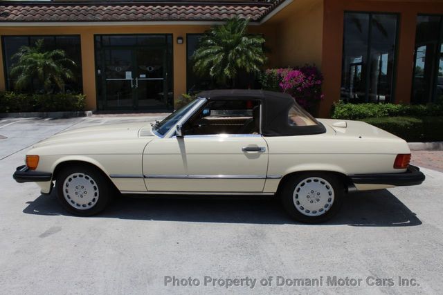1987 Mercedes-Benz 560 Beautiful Example of a 107 and has Hardtop as well - 18945318 - 35