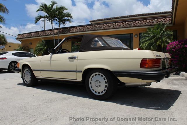 1987 Mercedes-Benz 560 Beautiful Example of a 107 and has Hardtop as well - 18945318 - 40