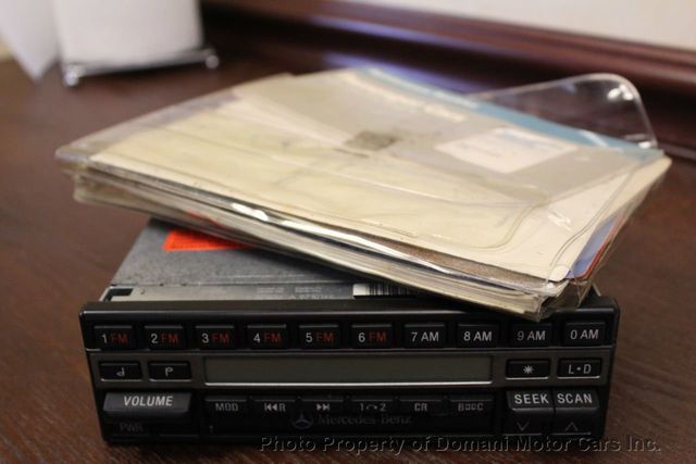 1987 Mercedes-Benz 560 Beautiful Example of a 107 and has Hardtop as well - 18945318 - 4