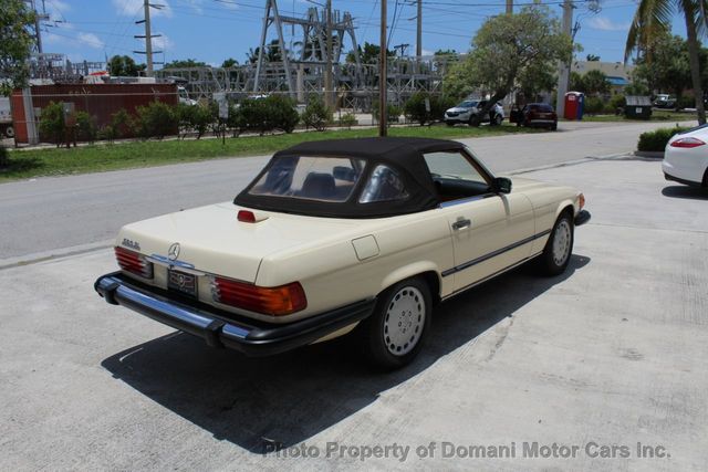 1987 Mercedes-Benz 560 Beautiful Example of a 107 and has Hardtop as well - 18945318 - 50
