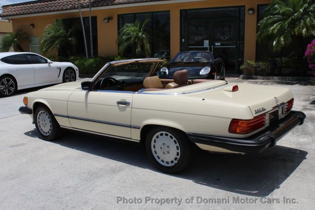1987 Mercedes-Benz 560 Beautiful Example of a 107 and has Hardtop as well - 18945318 - 68
