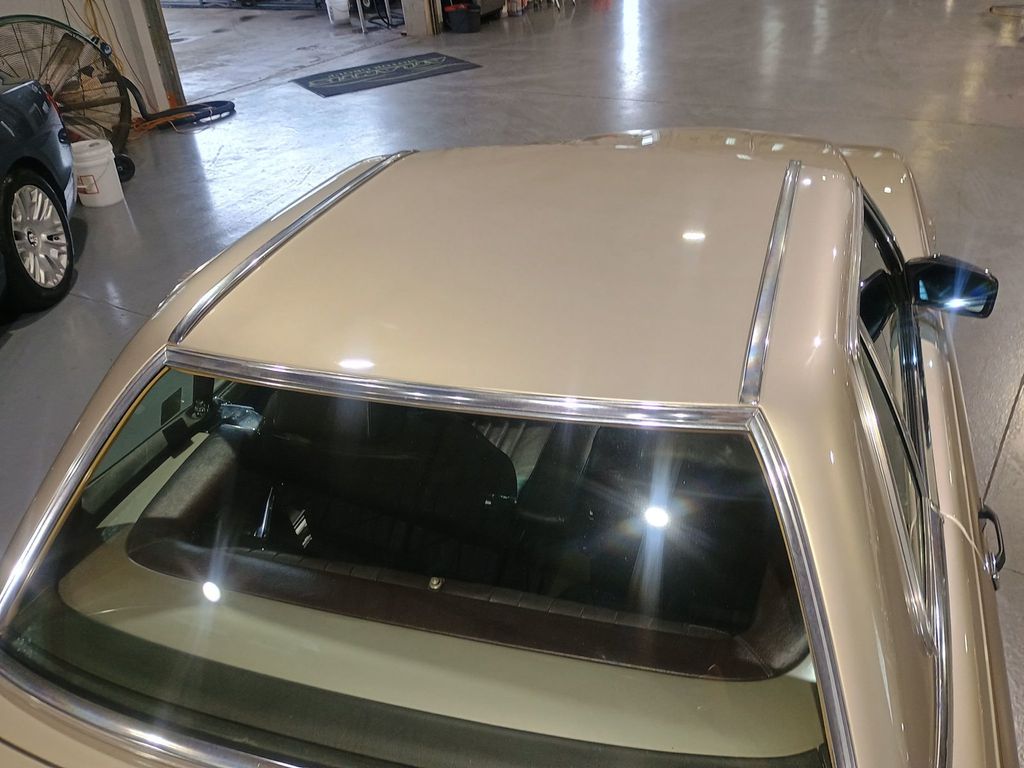 1987 Mercedes-Benz 560 SL 1 Owner Clean Carfax - 22969904 - 11