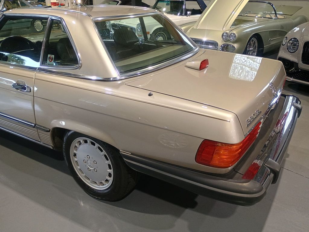 1987 Mercedes-Benz 560 SL 1 Owner Clean Carfax - 22969904 - 17