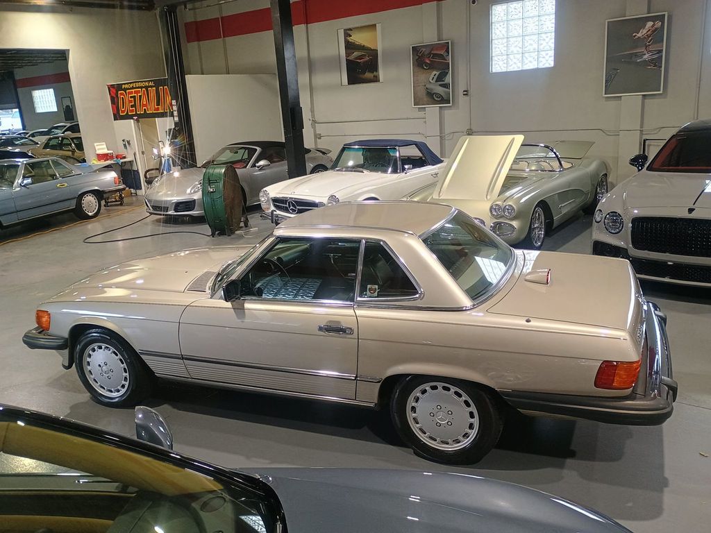 1987 Mercedes-Benz 560 SL 1 Owner Clean Carfax - 22969904 - 1